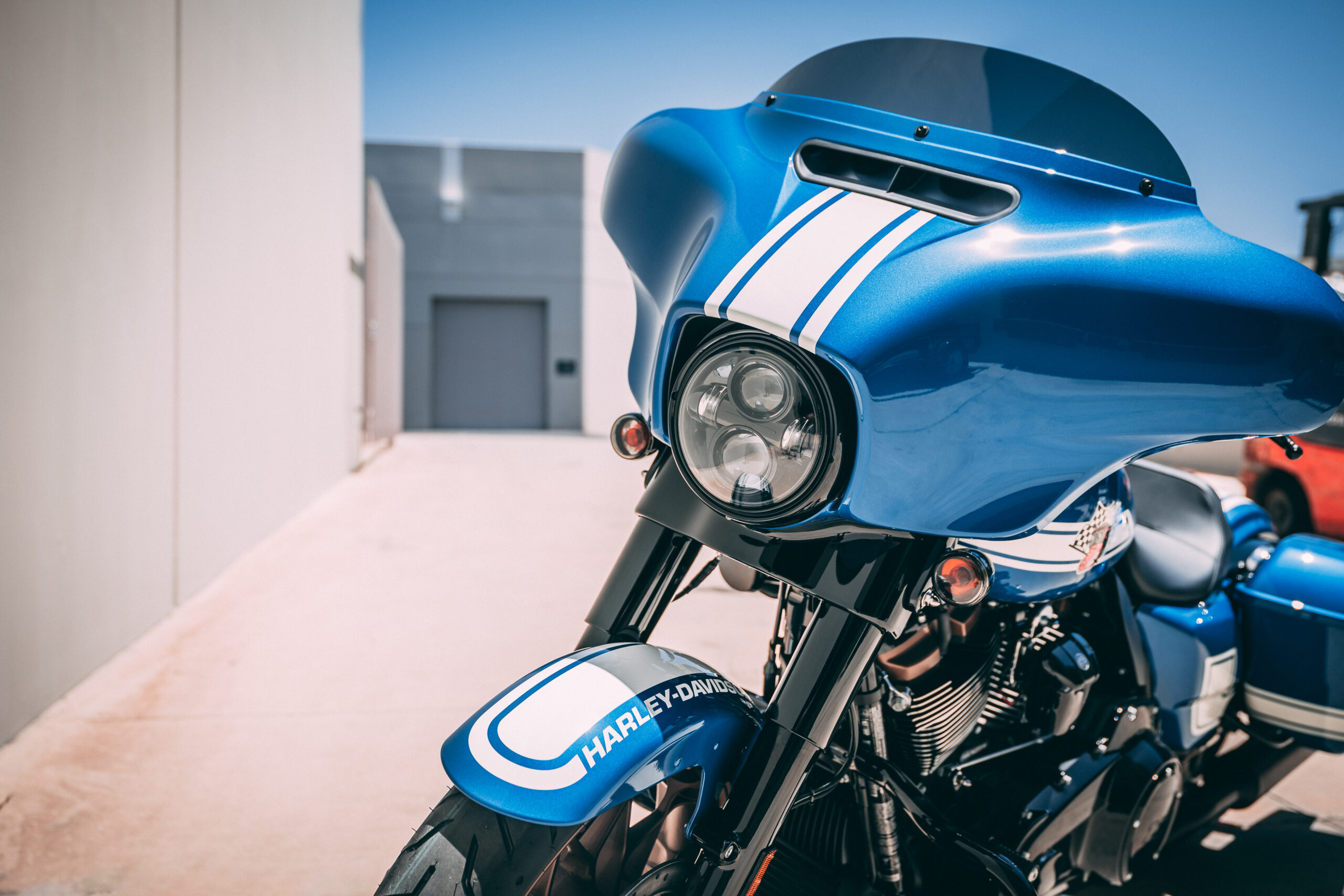 The Street Glide ST Fast Johnny: The Performance Bagger You Need